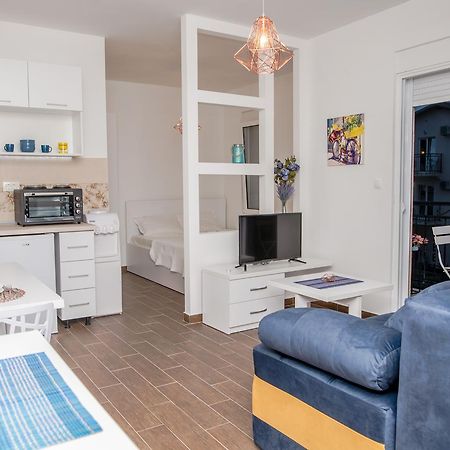 אוטייהא Apartments Tina מראה חיצוני תמונה