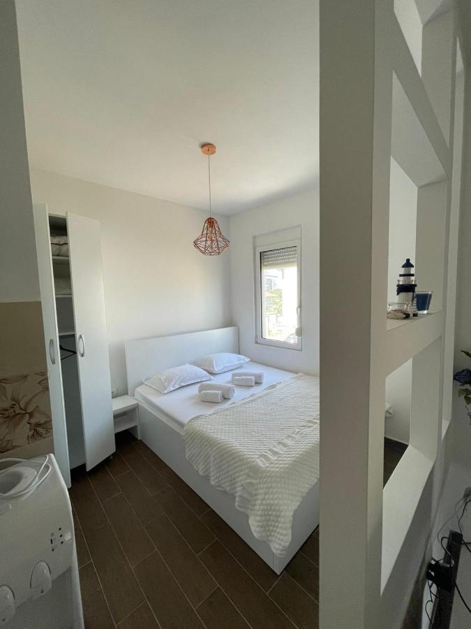 אוטייהא Apartments Tina מראה חיצוני תמונה