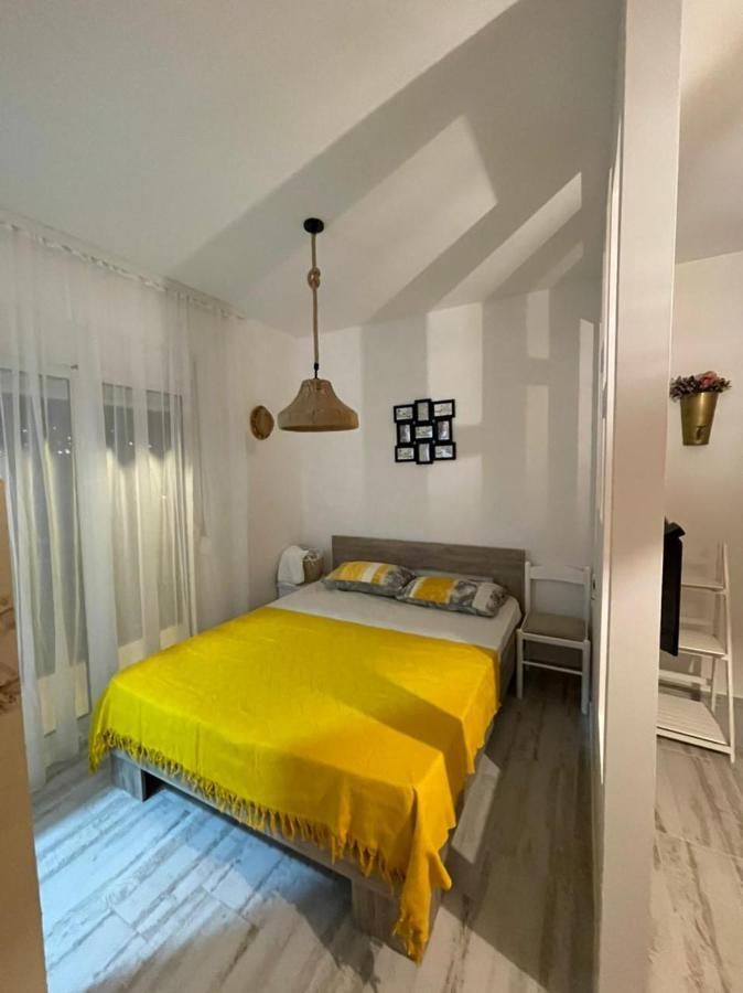 אוטייהא Apartments Tina מראה חיצוני תמונה