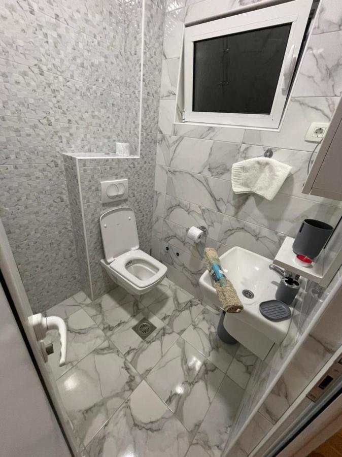 אוטייהא Apartments Tina מראה חיצוני תמונה