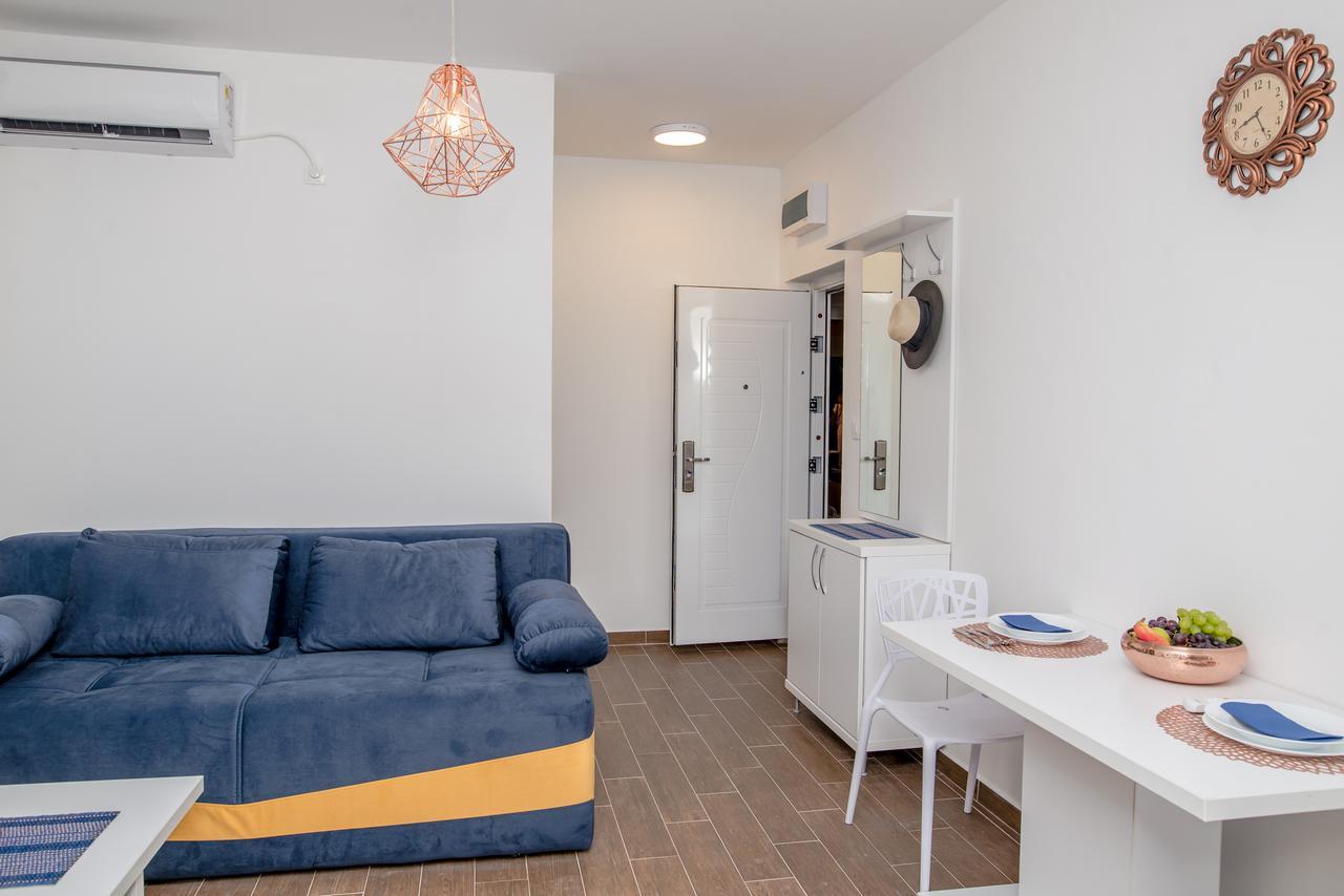 אוטייהא Apartments Tina מראה חיצוני תמונה