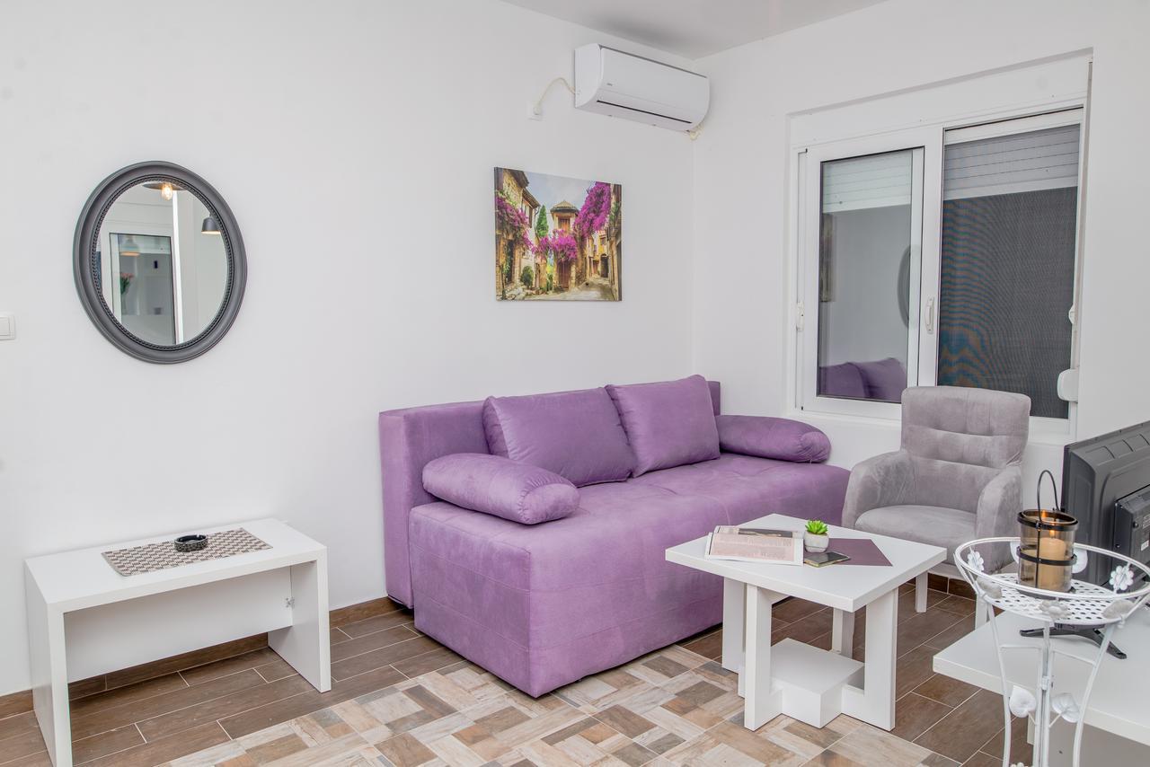 אוטייהא Apartments Tina מראה חיצוני תמונה