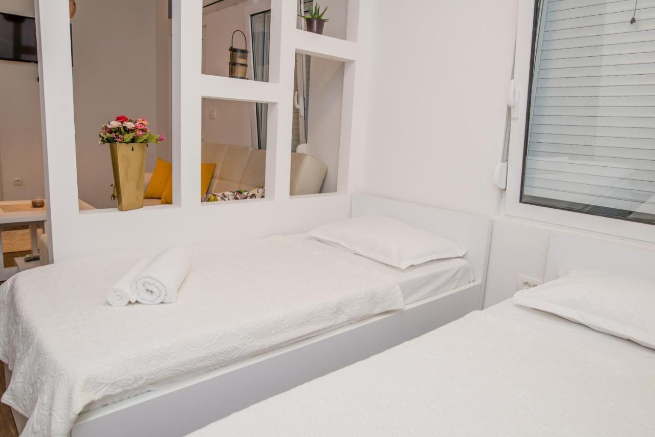 אוטייהא Apartments Tina מראה חיצוני תמונה