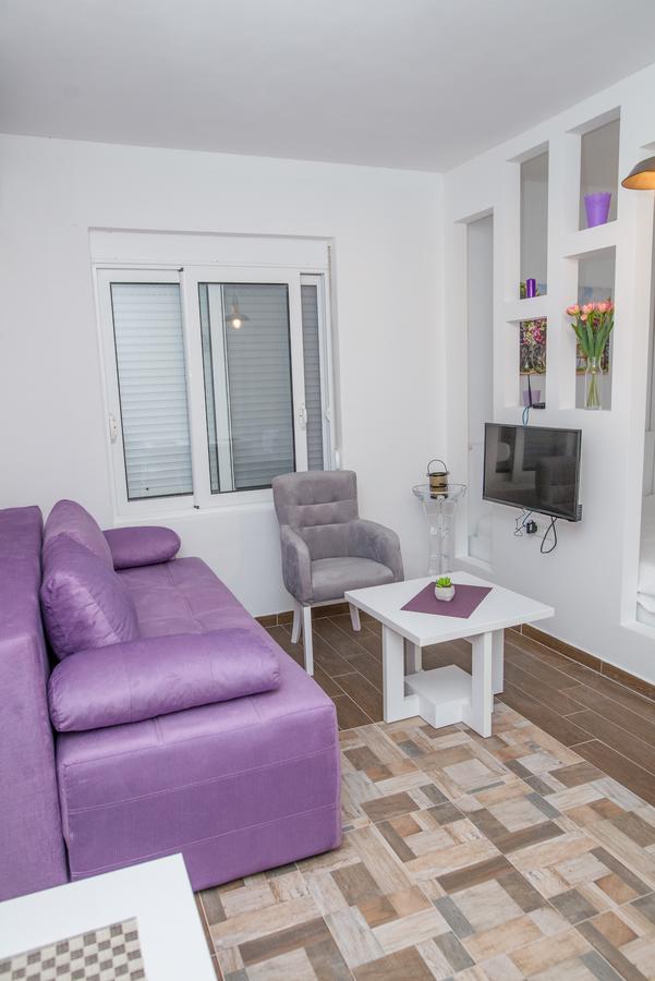 אוטייהא Apartments Tina מראה חיצוני תמונה