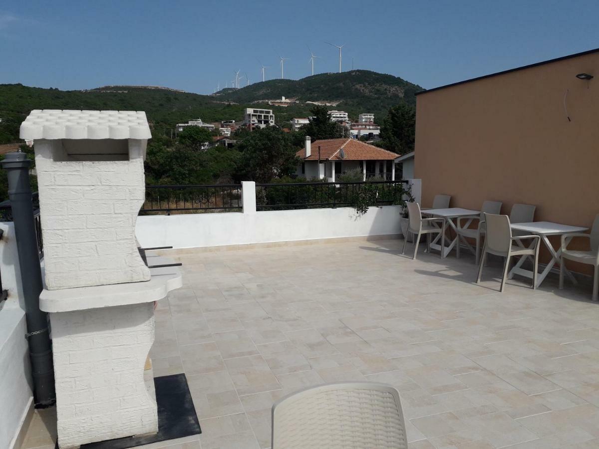 אוטייהא Apartments Tina מראה חיצוני תמונה